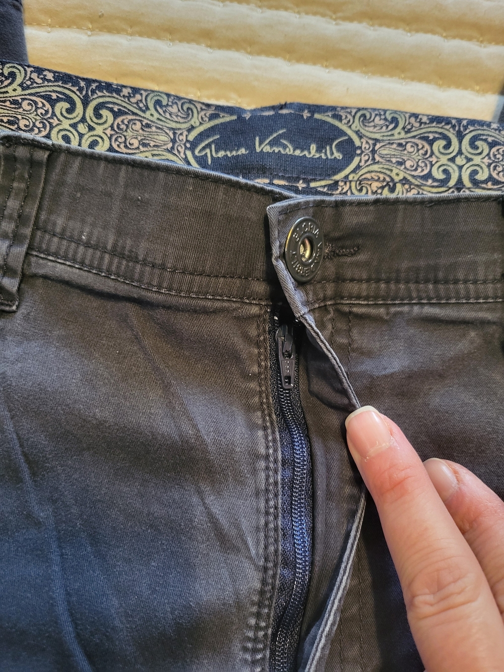 Gloria Vanderbilt Navy Capris with Button-Tab Hem - Picture 8 of 9